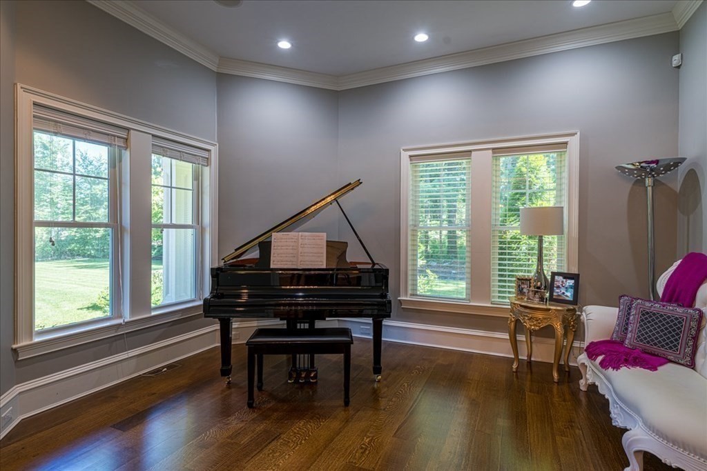 451 York Street Canton, MA 02021 - Photo 13 of 38 Gallery Image 13