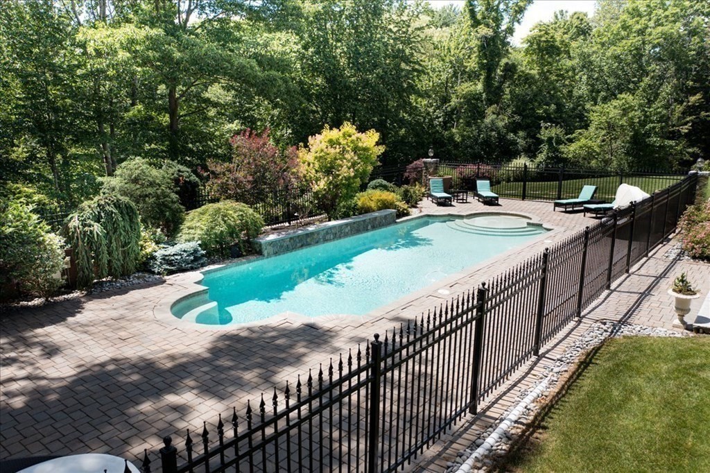 451 York Street Canton, MA 02021 - Photo 34 of 38 Gallery Image 34
