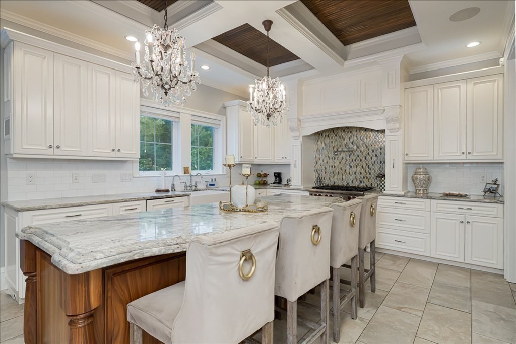451 York Street Canton, MA 02021 - Photo 6 of 38 Gallery Image 6