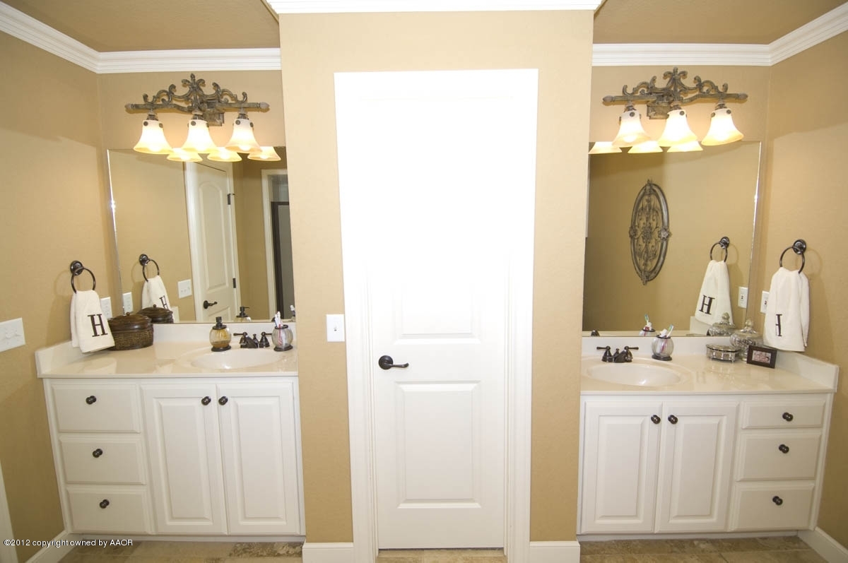 19300 Saddleback Road Amarillo, TX 79119 - Photo 18 of 36 master bath view 1