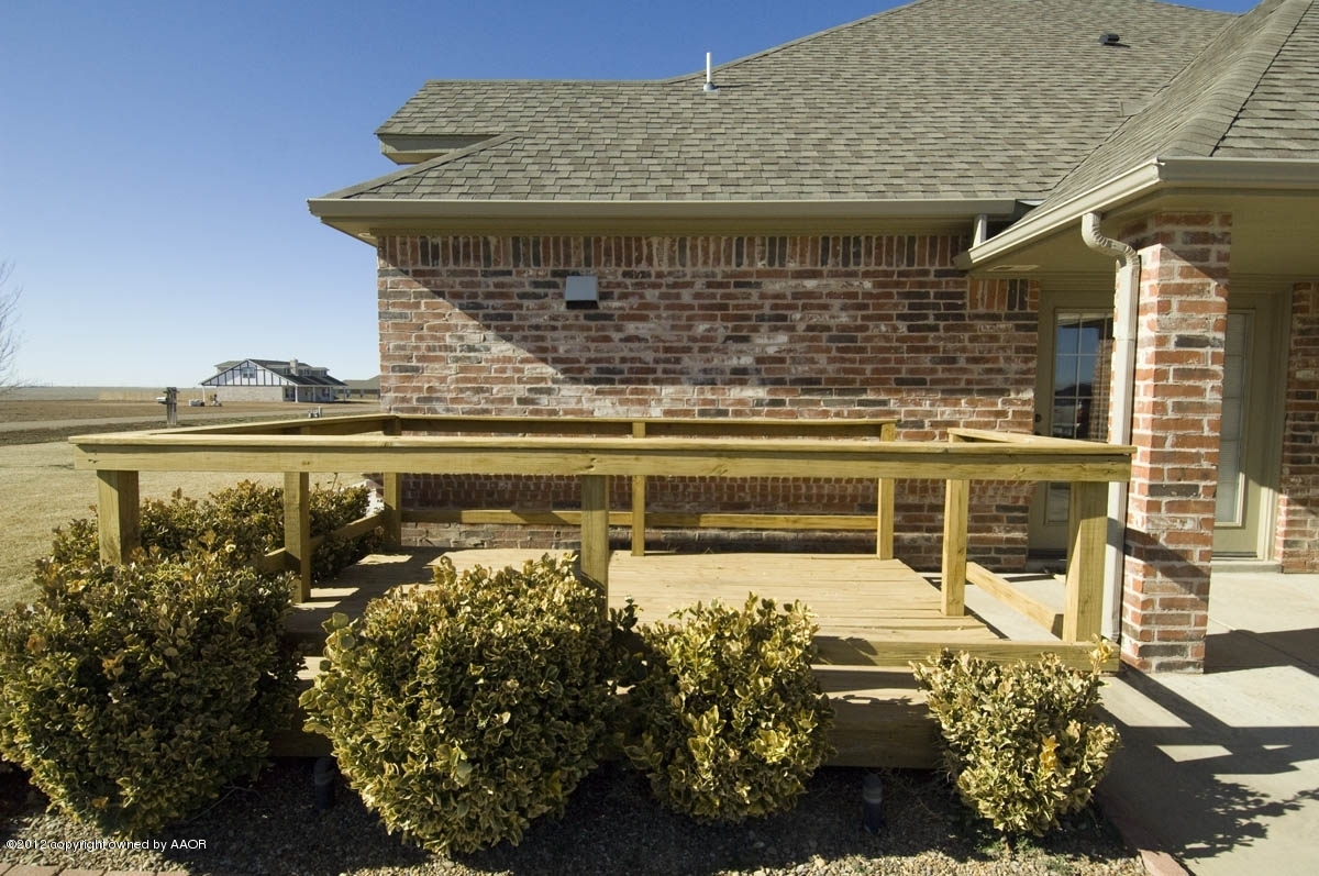 19300 Saddleback Road Amarillo, TX 79119 - Photo 35 of 36 side deck view 2