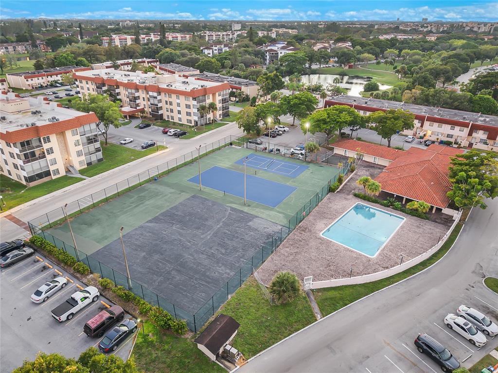 4008 Inverrary Drive, Unit G6 Lauderhill, FL 33319 - Photo 5 of 48 MANORS9