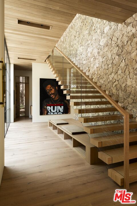 3274 Oakdell Road Studio City, CA 91604 - Photo 10 of 21 a view of entryway and hall with wooden floor