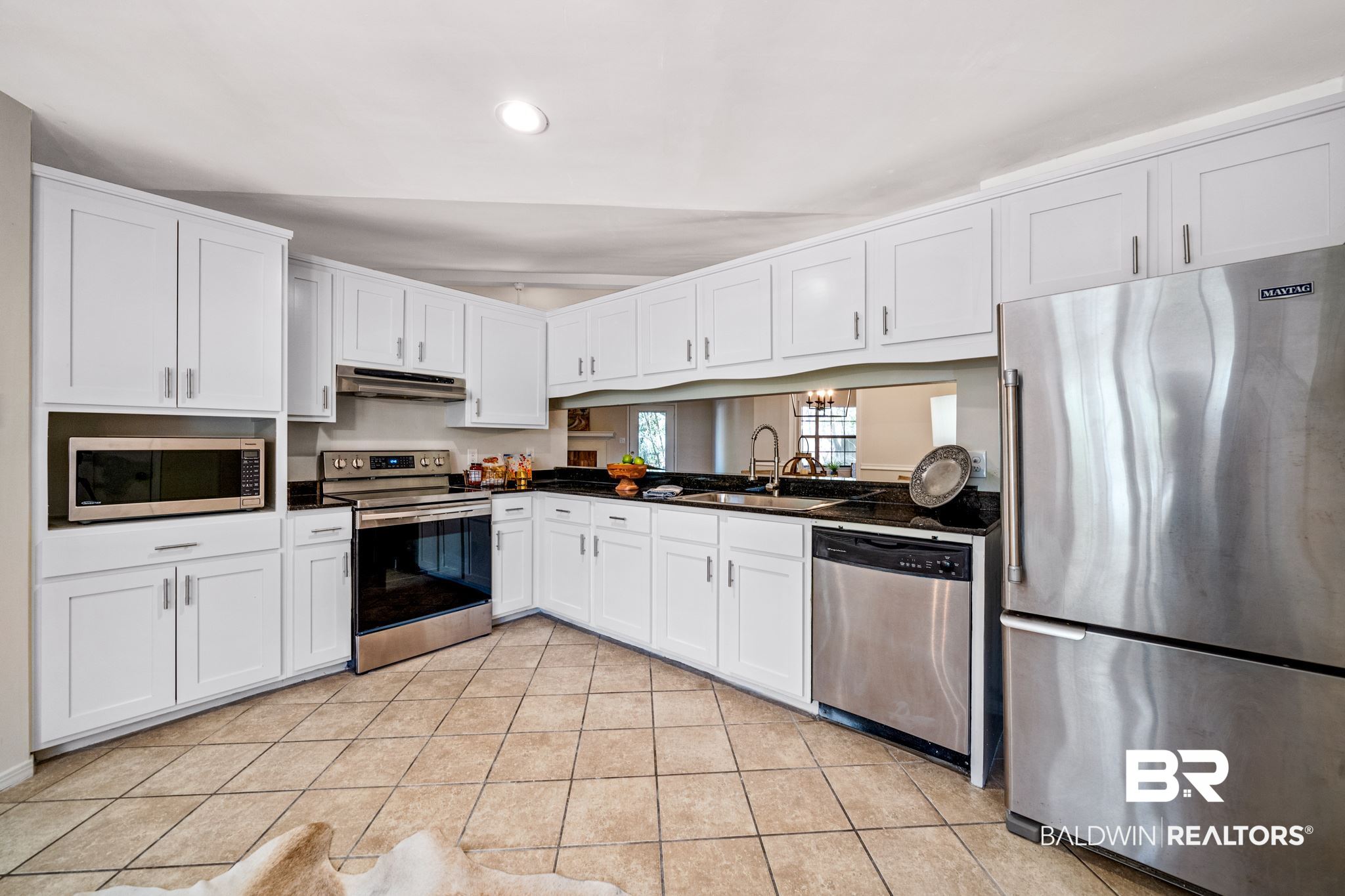 590 Ridgewood Drive Daphne, AL 36526 - Photo 8 of 27 Kitchen