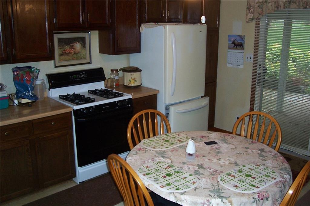 1112 McElheny Rd Extension Pittsburgh, PA 15209 - Photo 11 of 21
