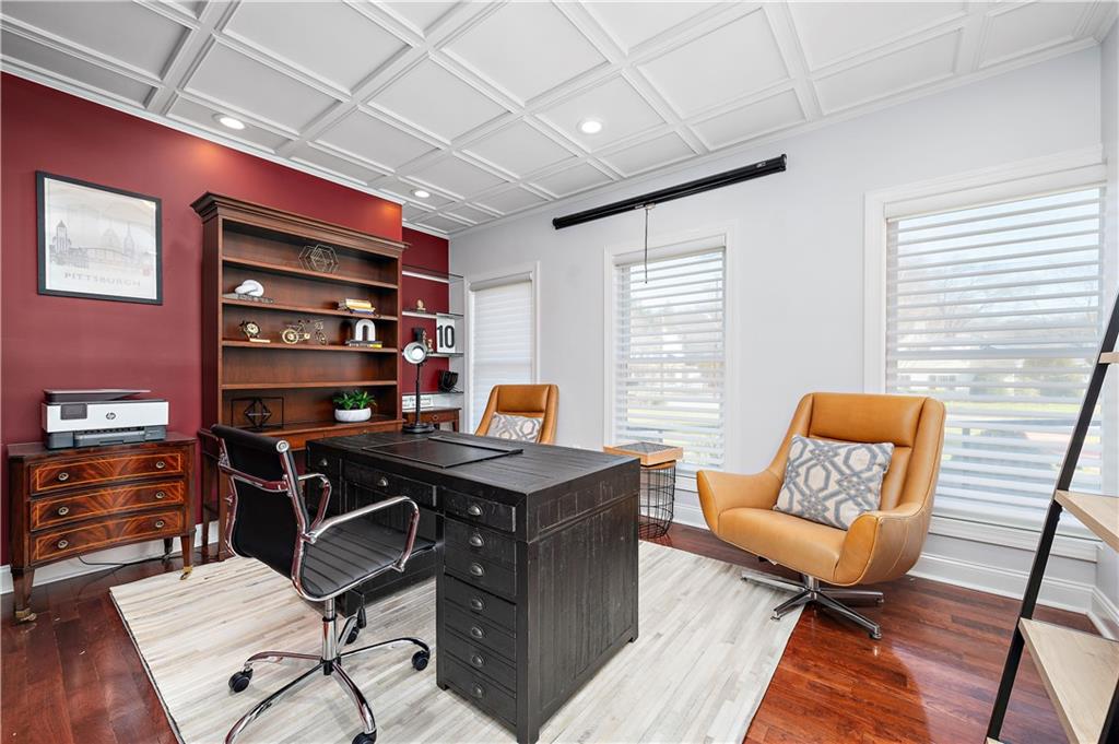 515 Maple Lane Sewickley, PA 15143 - Photo 21 of 42 a workspace with a bookshelf