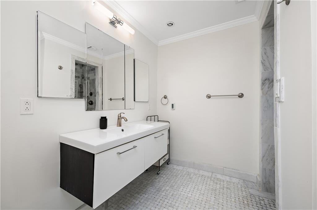 515 Maple Lane Sewickley, PA 15143 - Photo 31 of 42 a utility room with cabinets washer and dryer