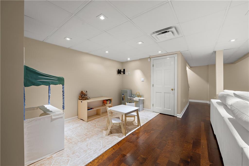 515 Maple Lane Sewickley, PA 15143 - Photo 39 of 42 a living room with furniture and a wooden floor