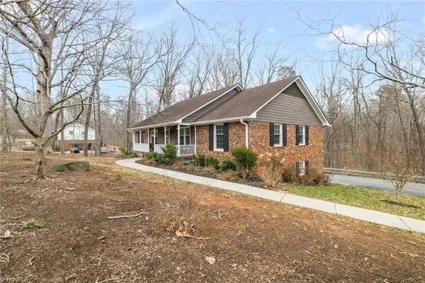 $615,000 | 7410 Dickinben Drive, Summerfield, NC 27358