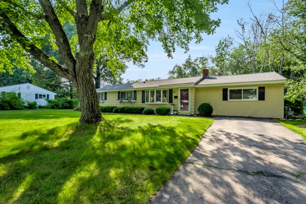 11 Hazelwood Road Maynard, MA 01754 - Photo 2 of 23 Gallery Image 2