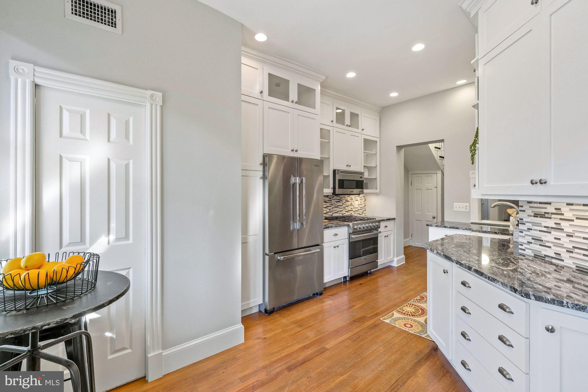 1342 Wallach Place Northwest Washington, DC 20009 - Photo 10 of 36 Ktiehcn With Viking and Bosch Appliances