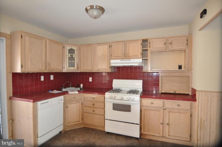 7815 Jamesford Road Dundalk, MD 21222 - Photo 3 of 15 Kitchen #2