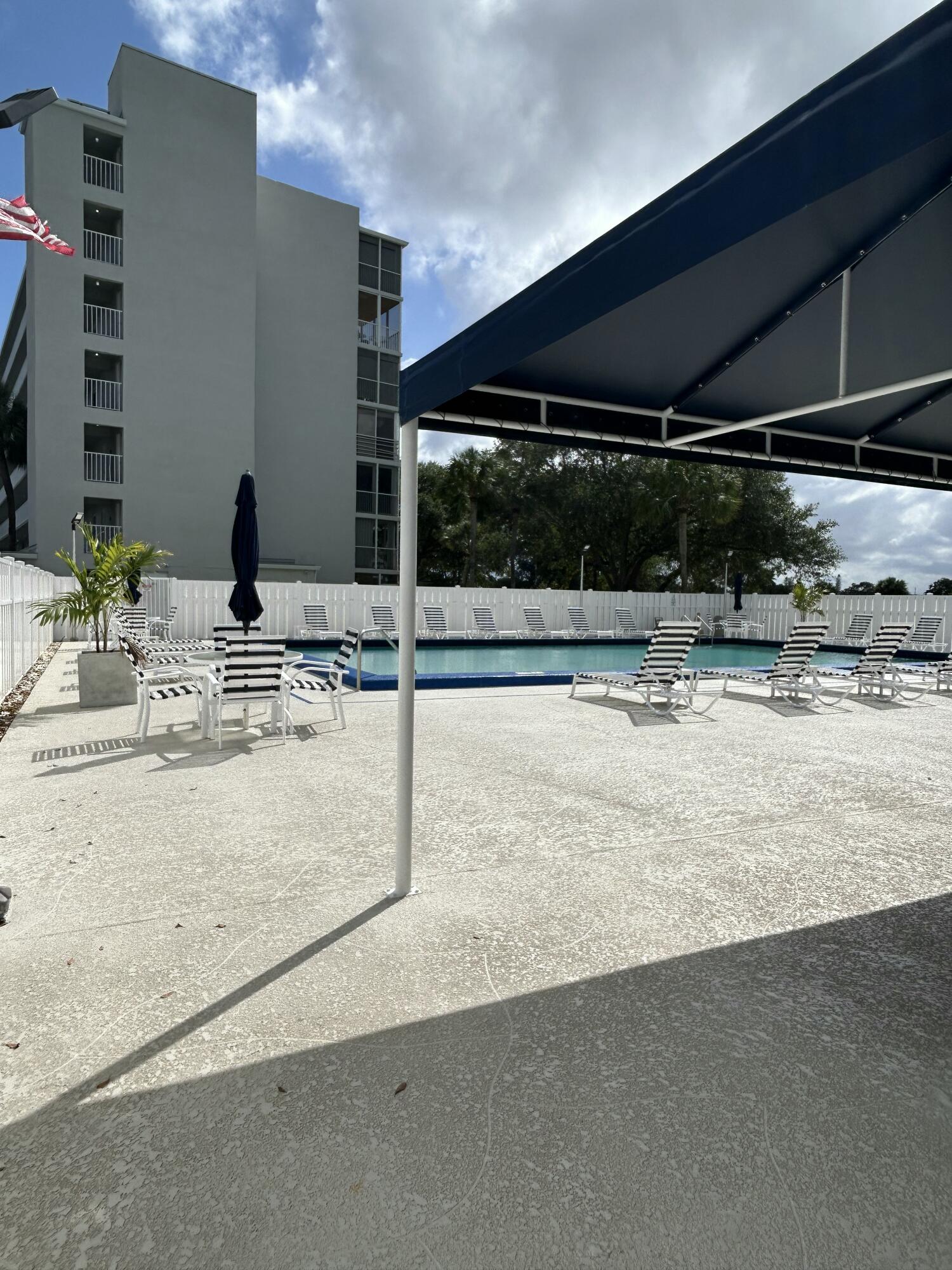 6161 Northwest 2nd Avenue, Unit FURNISHED Boca Raton, FL 33487 - Photo 20 of 22 D411E11E-3742-4EA3-B087-8CE373221E48