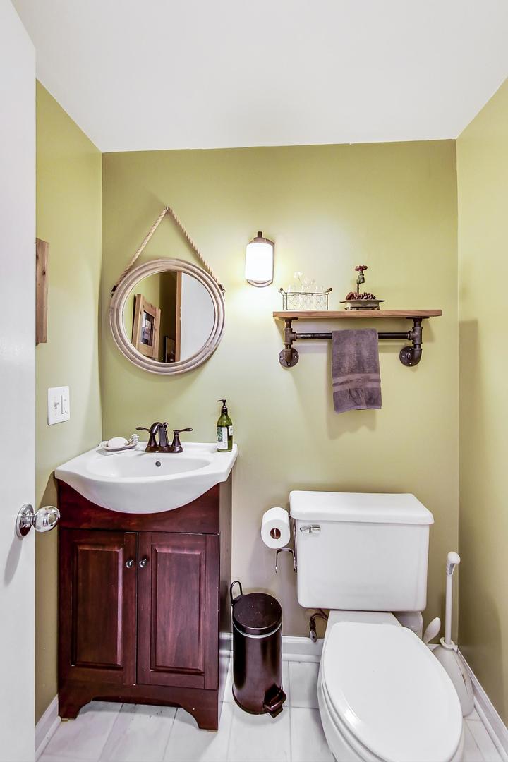 1479 West Irving Park Road, Unit 1A Chicago, IL 60613 - Photo 13 of 25