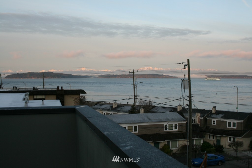 2417 Wickstrom Place Southwest Seattle, WA 98116 - Photo 24 of 25 Gallery Image 24