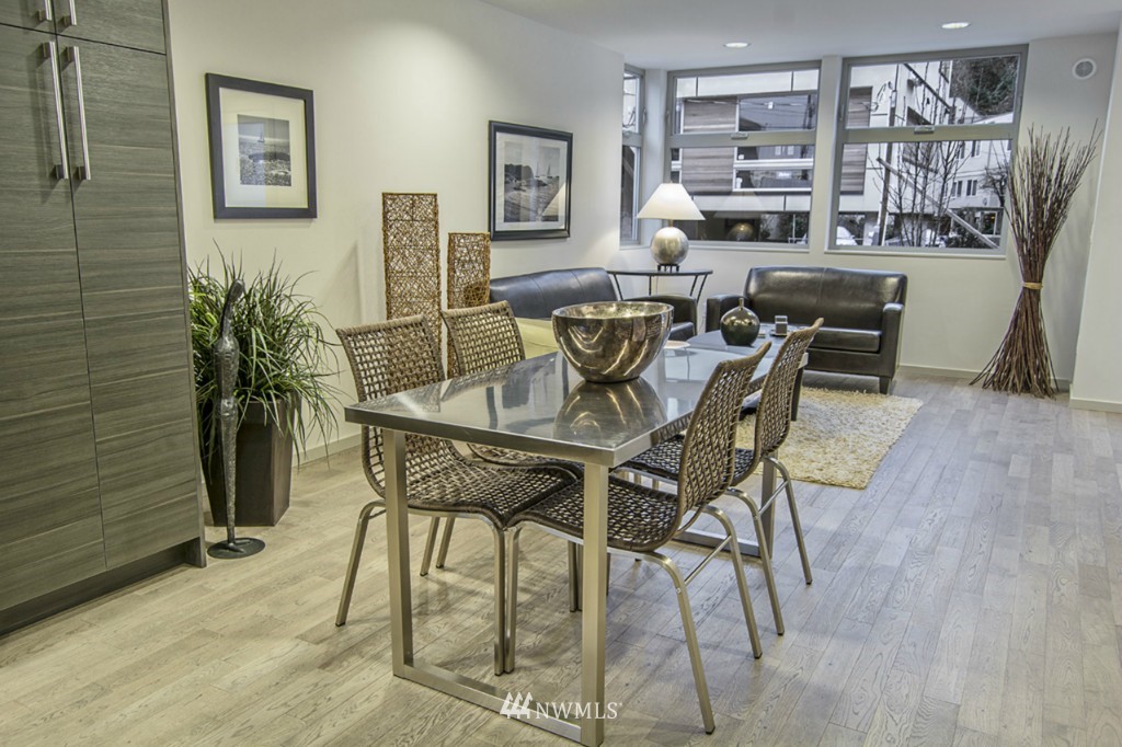 2417 Wickstrom Place Southwest Seattle, WA 98116 - Photo 6 of 25 Gallery Image 6