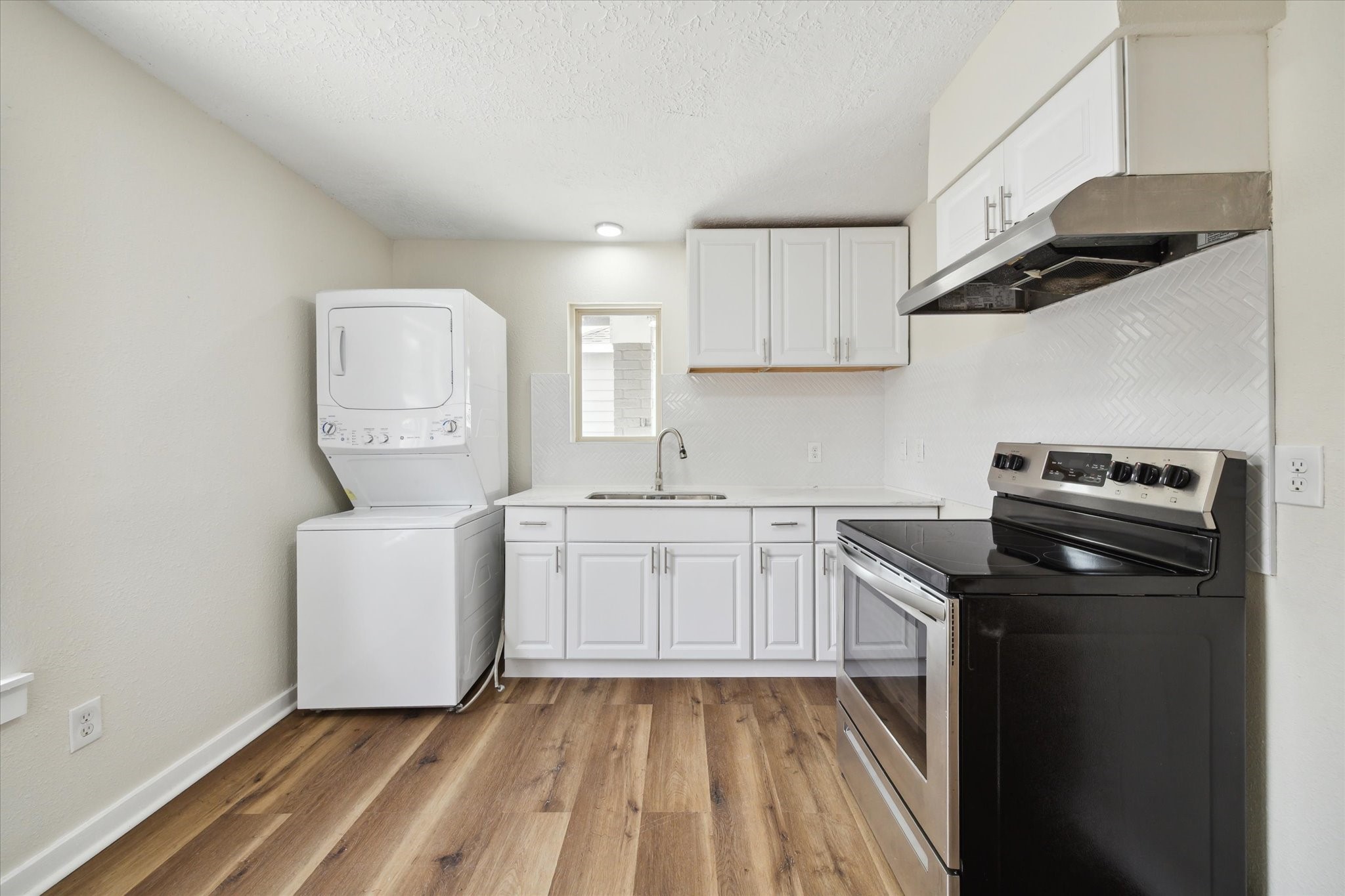 2802 Hardy Street, Unit C Houston, TX 77009 - Photo 3 of 18