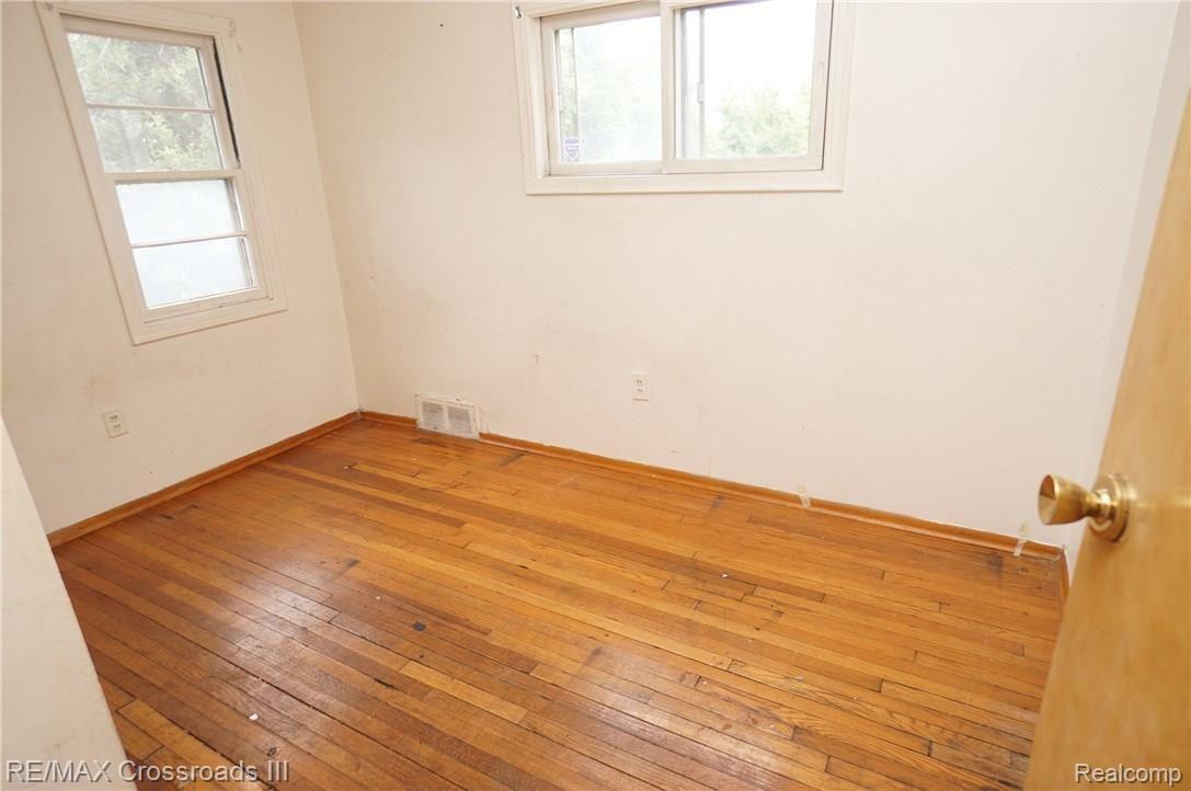 6131 Haggerty Road Belleville, MI 48111 - Photo 7 of 10 Bedroom