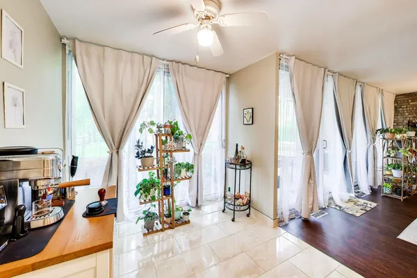 $259,900 | 1501 Fairway Drive, Unit 1F, Lisle, IL 60532