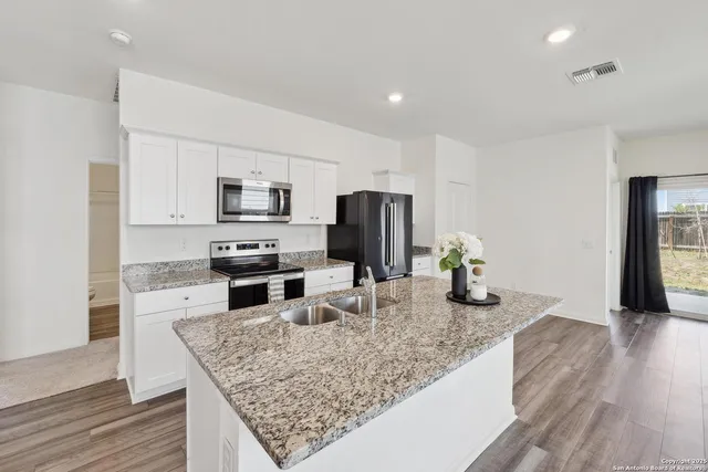 $1,675 | 5015 Cassiopeia, San Antonio, TX 78245