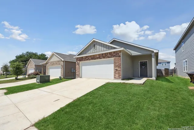 $1,675 | 5015 Cassiopeia, San Antonio, TX 78245