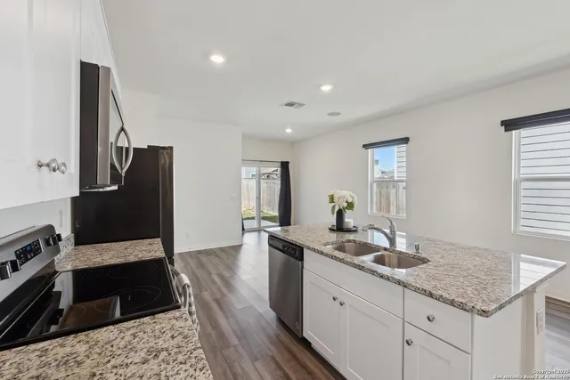 $1,675 | 5015 Cassiopeia, San Antonio, TX 78245