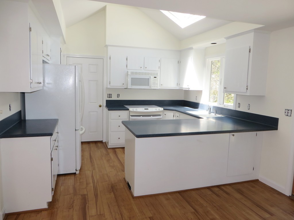 2 Robert Road Harwich, MA 02645 - Photo 6 of 11 Gallery Image 6