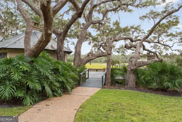 $2,100,000 | 160 Hampton Point Drive, St. Simons Island, GA 31522