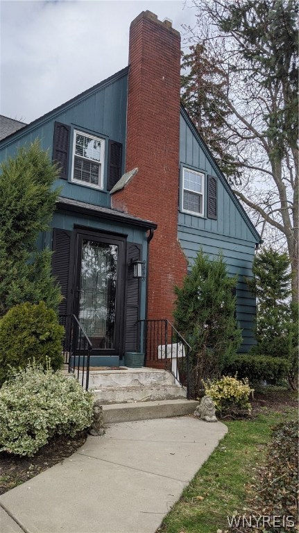 9348 Champlain Avenue Niagara Falls, NY 14304 - Photo 3 of 34