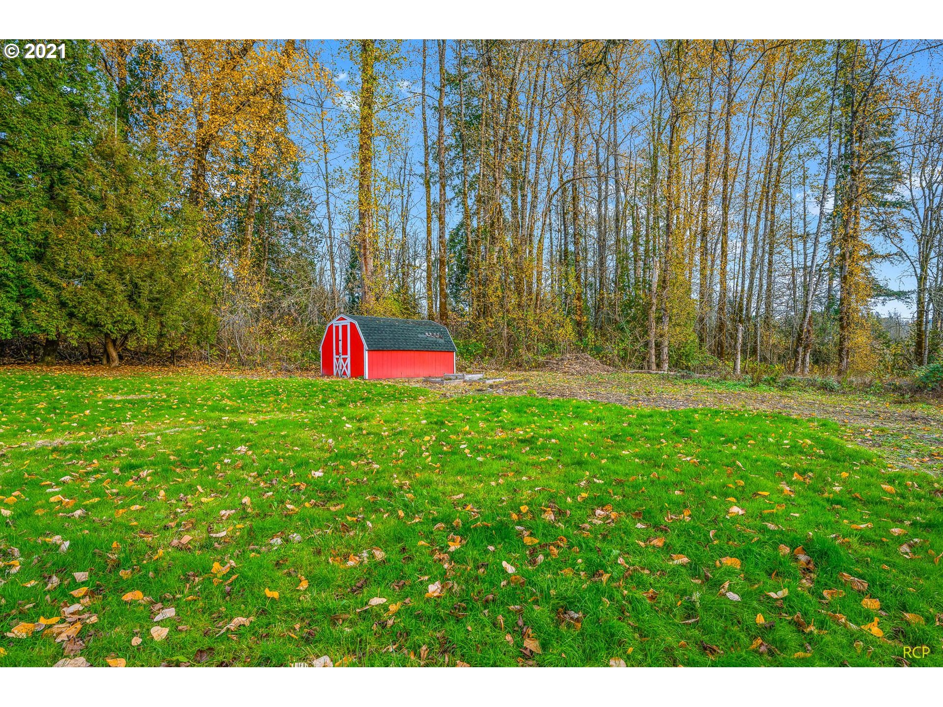 6732 Southeast Telford Road Gresham, OR 97080 - Photo 23 of 27 a view of green field