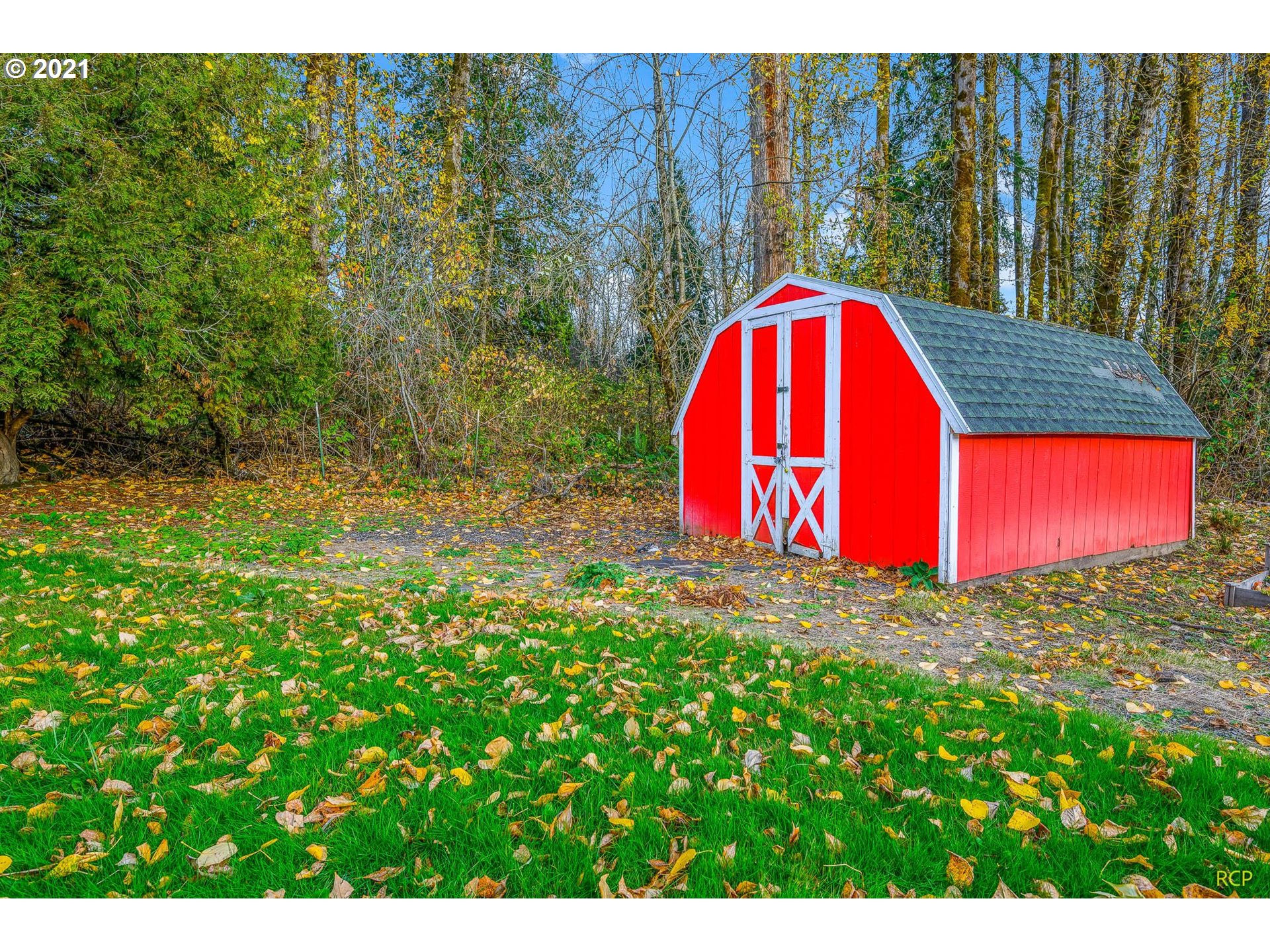 6732 Southeast Telford Road Gresham, OR 97080 - Photo 24 of 27 a view of a wooden fence