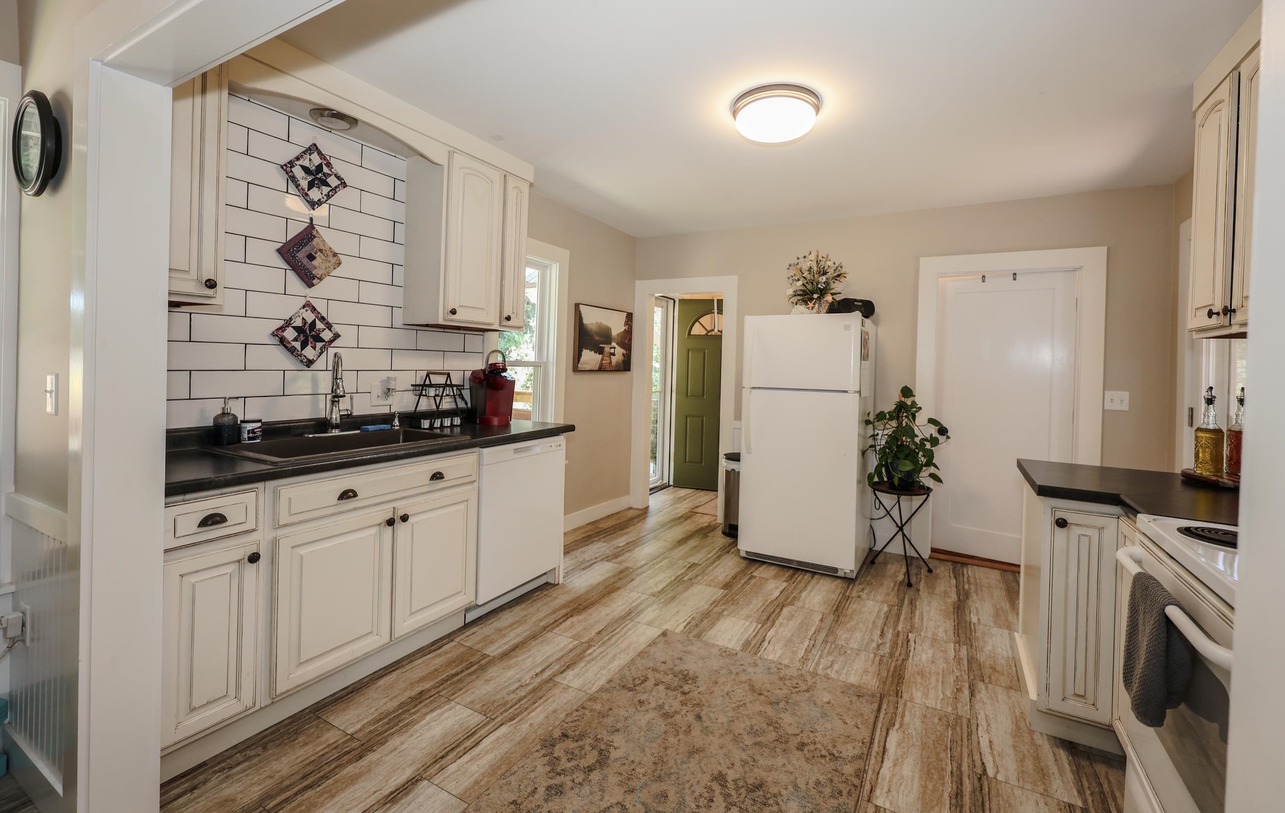 28 Spring Street Hinsdale, NH 03451 - Photo 11 of 50