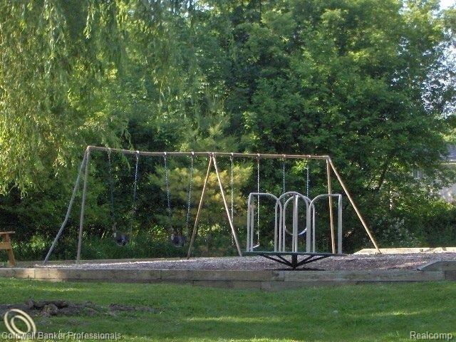 756 Spartan Drive Rochester, MI 48309 - Photo 24 of 27 Subdivision Playground.jpg
