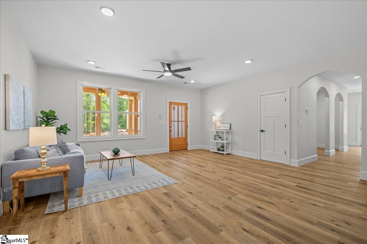 152 Duncan Chapel Road Greenville, SC 29617 - Photo 4 of 20 Gallery Image 4