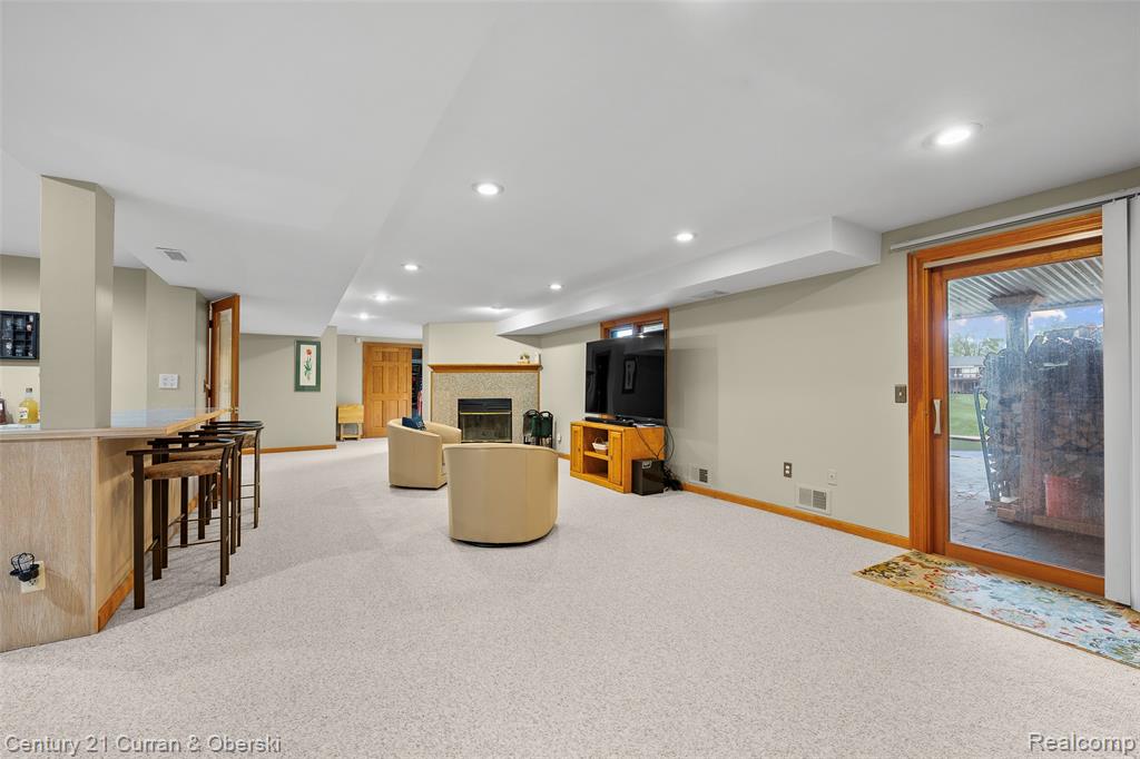 1162 Heights Road Lake Orion, MI 48362 - Photo 34 of 59 Gallery Image 34