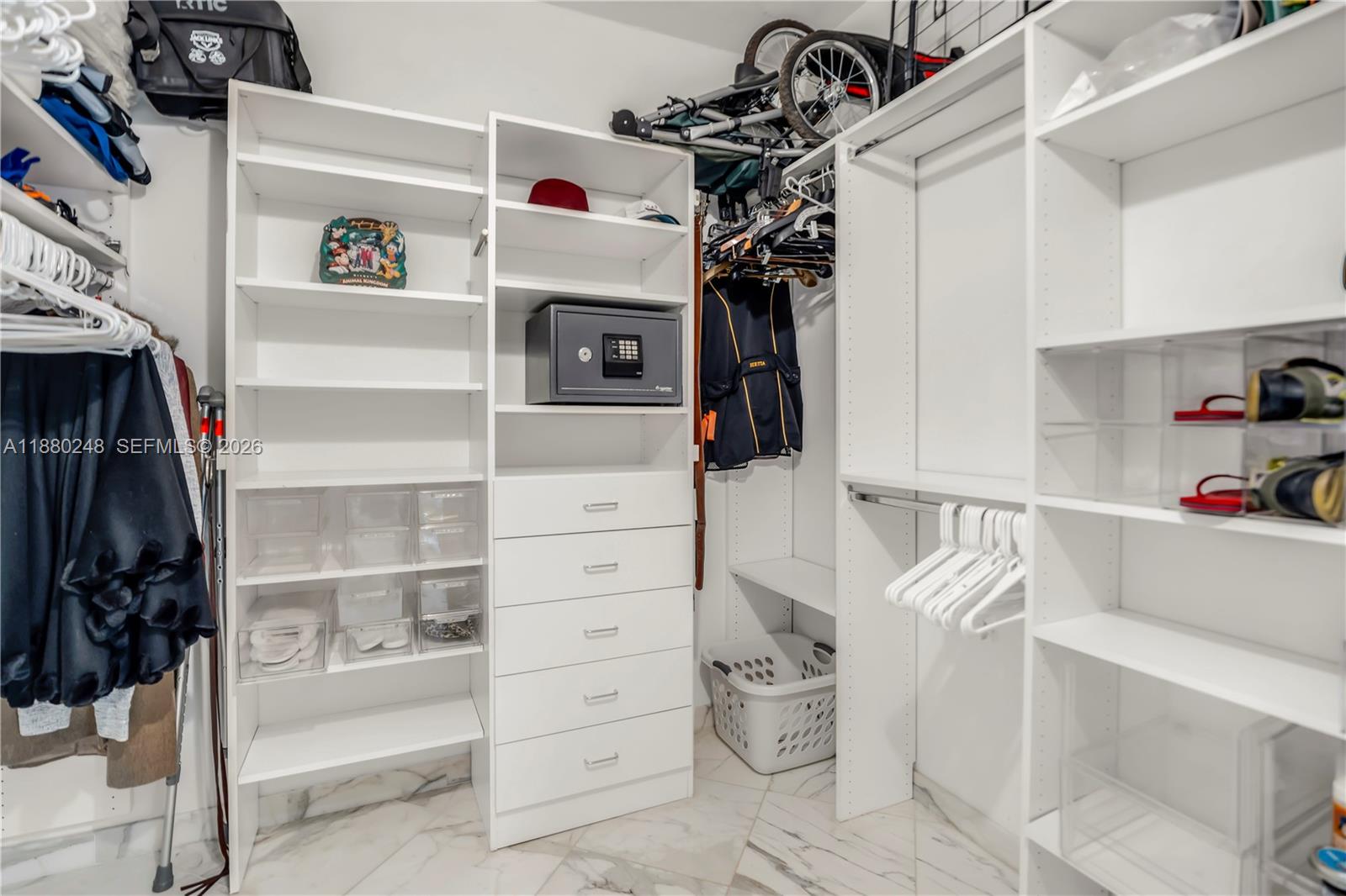 888 Brickell Key Drive, Unit 1807 Miami, FL 33131 - Photo 19 of 58