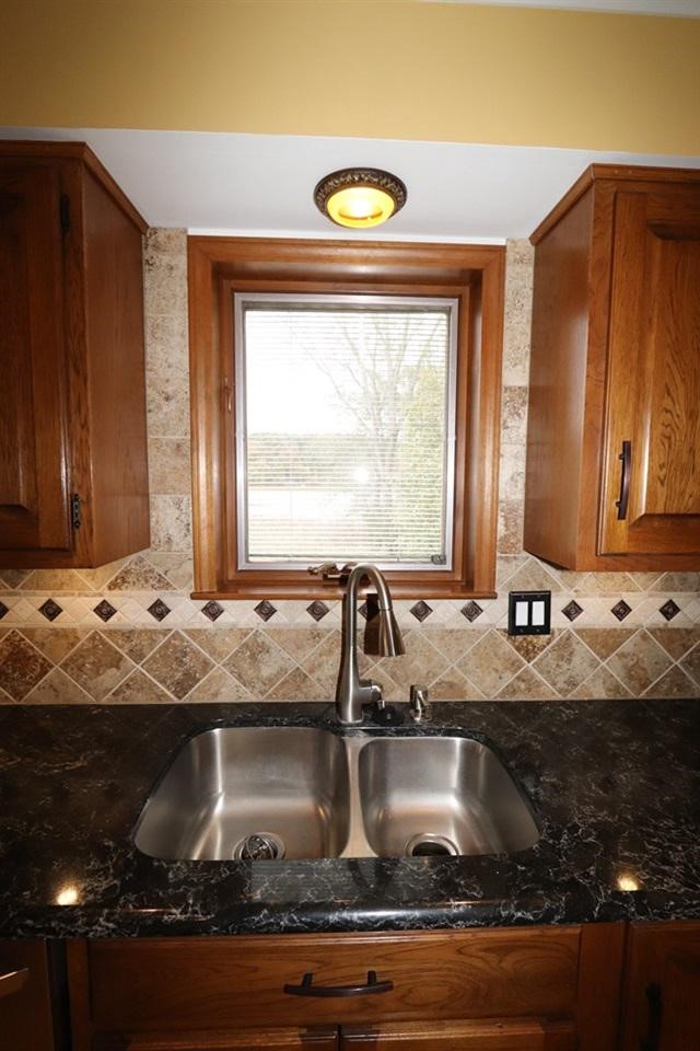 9444 Irish Road Grand Blanc, MI 48439 - Photo 10 of 58