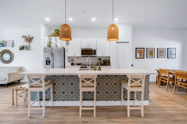 $419,000 | 8015 Northwest 104th Avenue, Unit 6, Doral, FL 33178