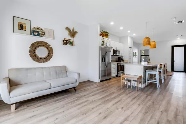 $419,000 | 8015 Northwest 104th Avenue, Unit 6, Doral, FL 33178