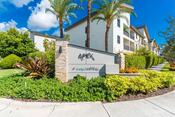 $419,000 | 8015 Northwest 104th Avenue, Unit 6, Doral, FL 33178