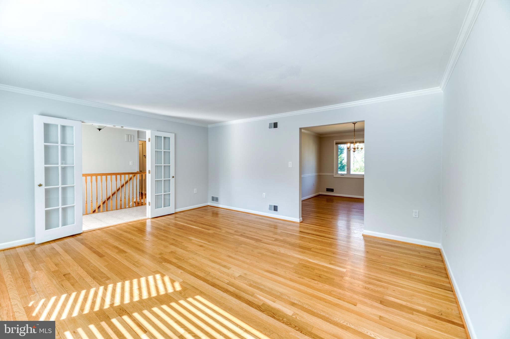 6414 Old Chesterbrook Road McLean, VA 22101 - Photo 5 of 29 Gallery Image 5