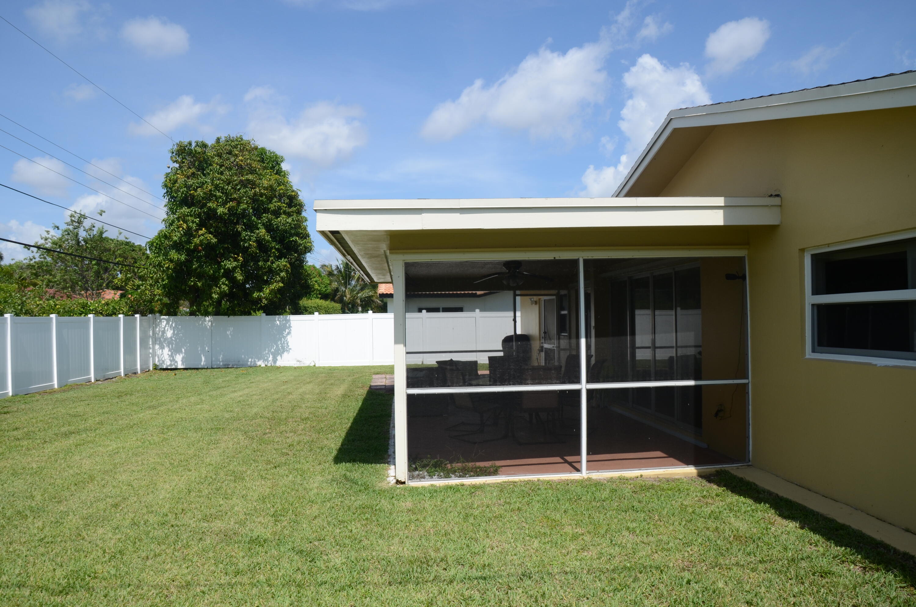 914 Southwest 4th Street Boca Raton, FL 33486 - Photo 8 of 9 DSC_9238