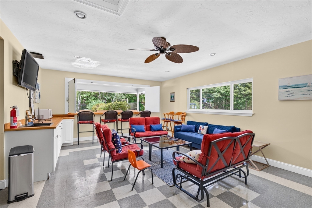 9 Beal's Cove Road, Unit A Hingham, MA 02043 - Photo 22 of 24