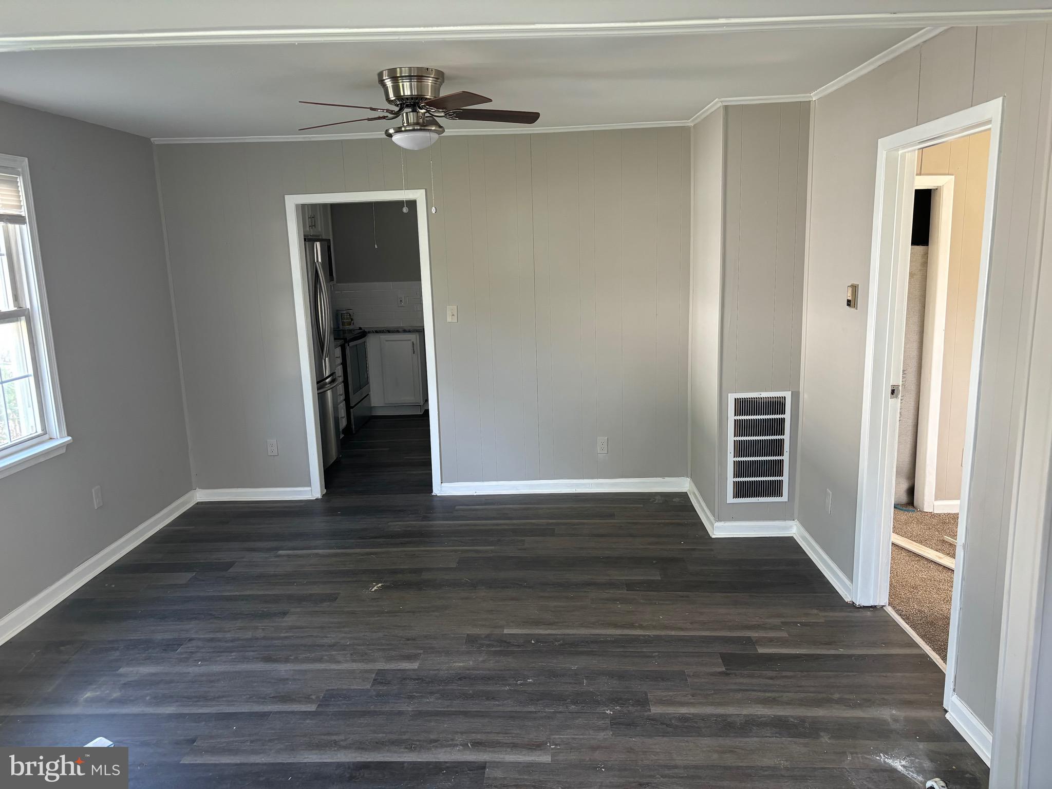 7611 Paradise Beach Road Pasadena, MD 21122 - Photo 11 of 11 Gallery Image 11