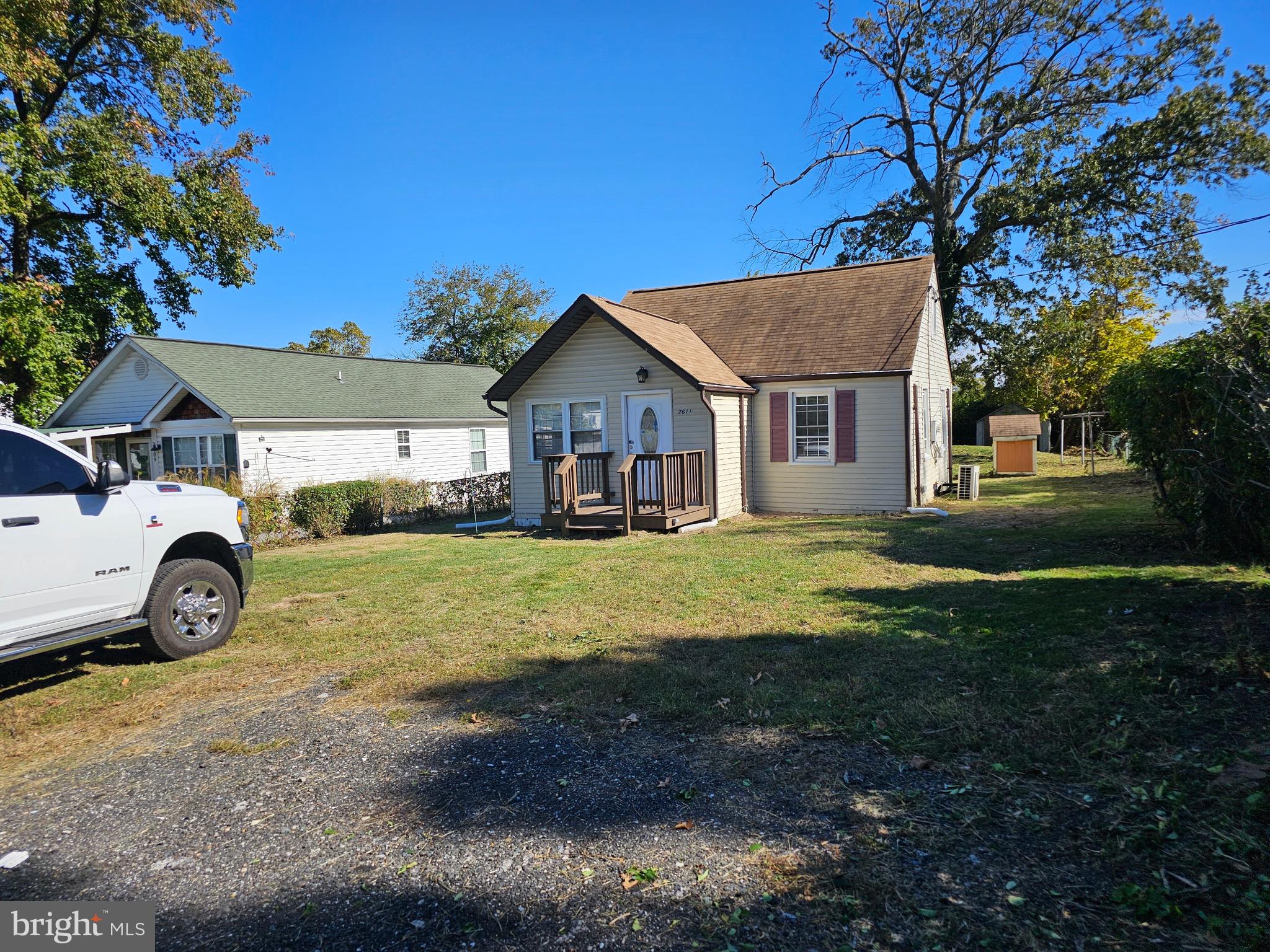 7611 Paradise Beach Road Pasadena, MD 21122 - Photo 3 of 11 Gallery Image 3