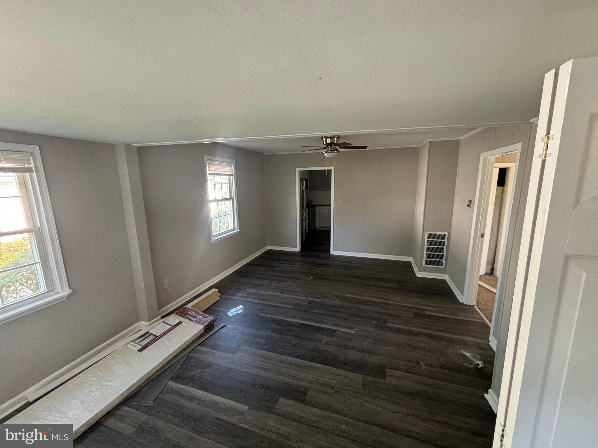 7611 Paradise Beach Road Pasadena, MD 21122 - Photo 10 of 11 Gallery Image 10
