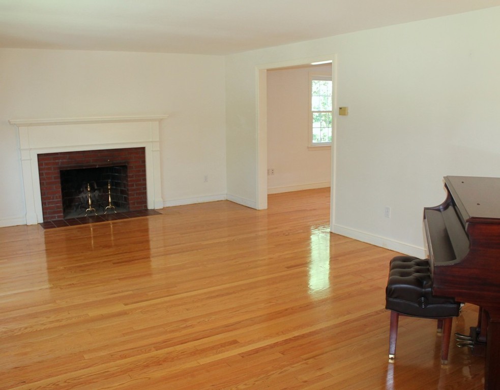 31 Circle Road Lexington, MA 02420 - Photo 11 of 25