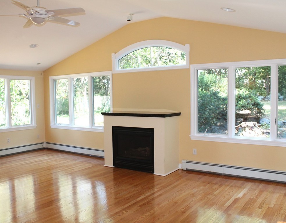 31 Circle Road Lexington, MA 02420 - Photo 3 of 25