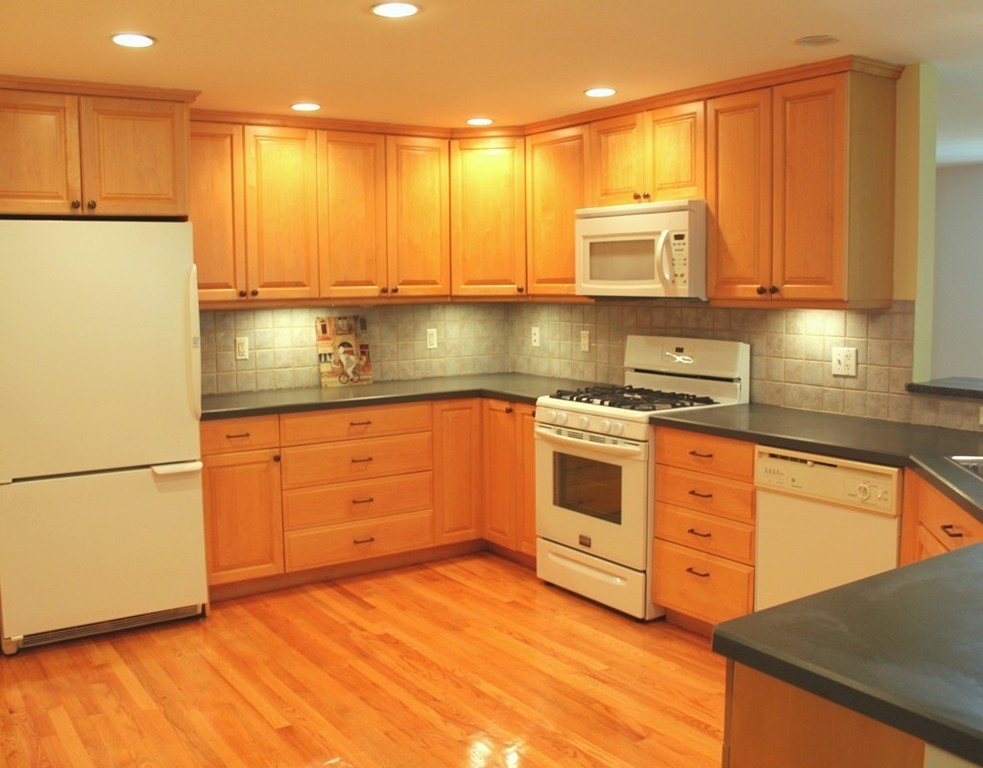 31 Circle Road Lexington, MA 02420 - Photo 8 of 25