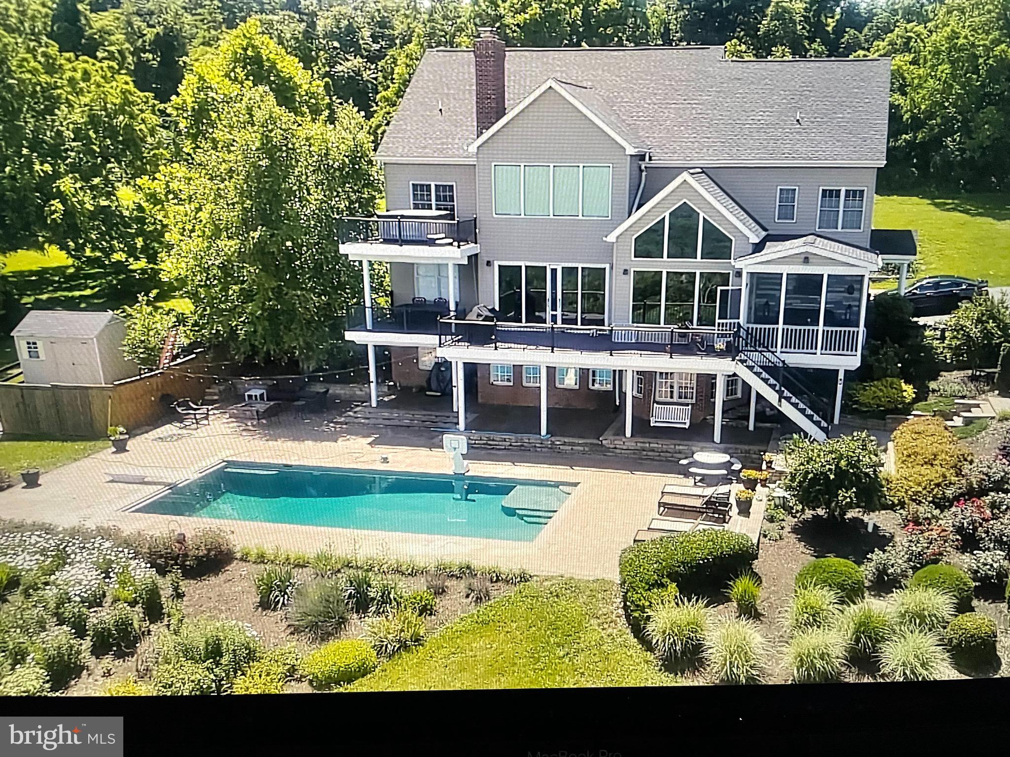 Saltwater Pool, Stunning Views